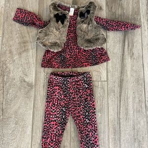 Leopard with fur vest set